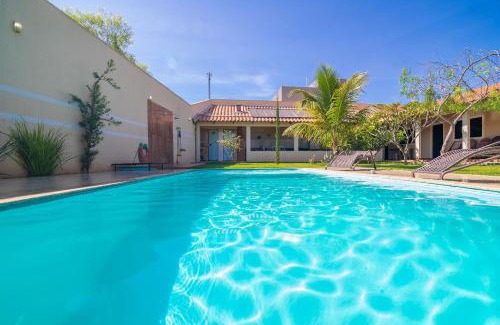 Caldas Novas Villa | Spacious Casa with Pool, Ideal for Intimate Gatherings