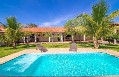 Caldas Novas Villa | Spacious Casa with Pool, Ideal for Intimate Gatherings