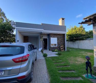 Santa Cruz do Sul Villa | Cozy Retreat with Fireplace and Bathtub near City
