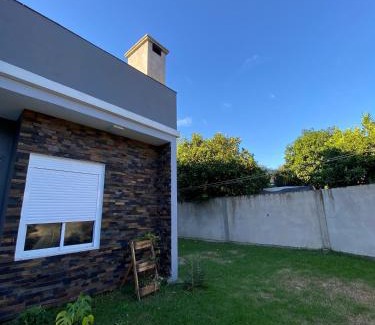 Santa Cruz do Sul Villa | Cozy Retreat with Fireplace and Bathtub near City