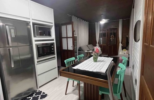 Sambaqui House | Relaxing Retreat: Casa com Hidromassagem in Florianópolis