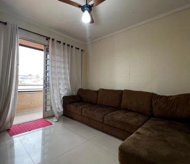 Londrina Villa | Pet-Friendly Retreat with BBQ Facilities for Family Fun