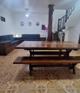 Lazaro House | Relax at Casa com Jacuzzi Near Praia do Lazaro - 9.4 Rating