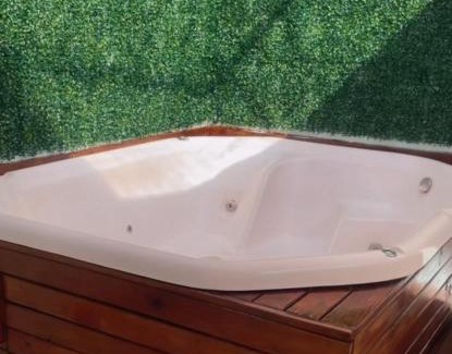 Cibratel II House | Relax in Casa with Hot Tub & BBQ, Rated 9/10 by Guests