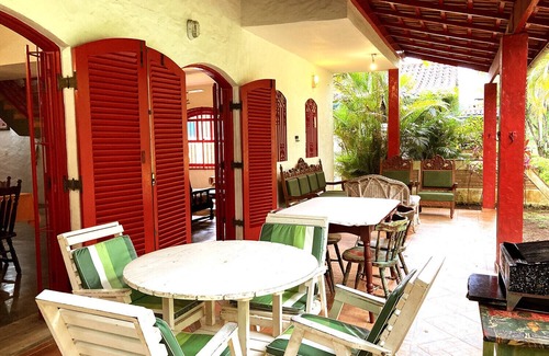 Guaeca House | Relax at Casa near Guaecá Beach with Spa & Breakfast