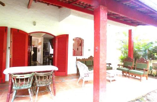 Guaeca House | Family-Friendly Retreat Just 100m from Praia de Guaeca