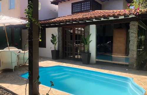 Regiao dos Lagos House | Central Retreat with Pool and 5 Bedrooms Near Beautiful Beaches