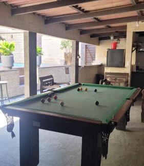 Jardim Iate Clube House | Inviting Casa with Pool and Hot Tub in Balneário Camboriú