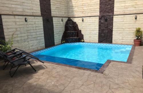 Jardim Iate Clube House | Inviting Casa with Pool and Hot Tub in Balneário Camboriú