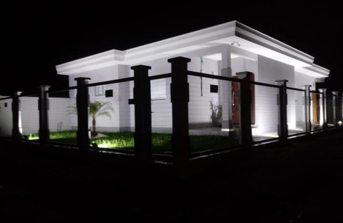Balneario Gaivota House | Ideal Stay: Casa com piscina perto do mar e wi-fi