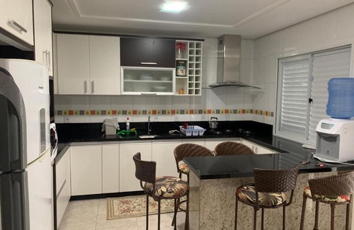 Ingleses do Rio Vermelho House | Family-Friendly Casa com Piscina with 10/10 Guest Rating