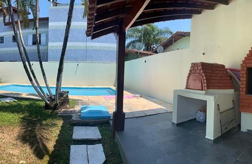 Balneario Florida House | Relaxing Retreat: Casa com piscina near Peruíbe Beach
