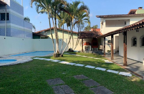 Balneario Florida House | Relaxing Retreat: Casa com piscina near Peruíbe Beach