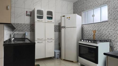 Tamoios House | Casa com piscina a 500m da praia