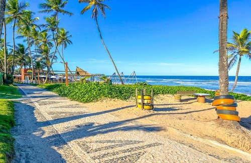 Vilas do Atlantico House | Relaxing Casa with Pool & BBQ in Lauro de Freitas, BA