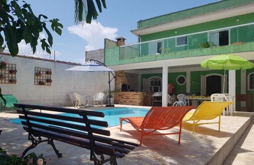 Jardim Veneza House | Relaxing Retreat at Casa com Piscina with Pool & Pets Welcome