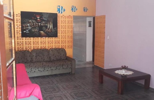 Jardim Carolina House | Family-Friendly Casa com Piscina with Kitchen Amenities