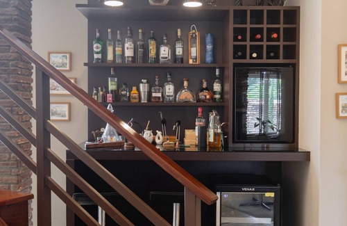 Pinheirinho Ski Chalet | Inviting Casa with Fireplace, BBQ & Wi-Fi in Criciúma