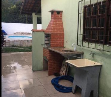Caraguatatuba House | Relaxing Retreat at Casa com piscina with Pool & Pet Friendly