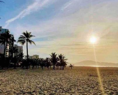 Aviacao Villa | Beachfront Oasis with Pool & Grill, Rated 10/10 by Guests