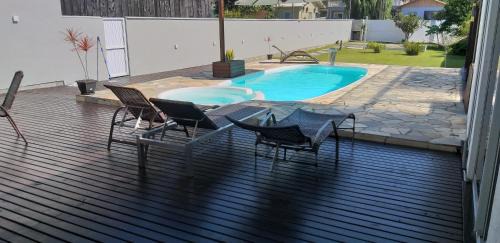 Bombas House | Relax at Casa com Piscina e Hidromassagem Montoski