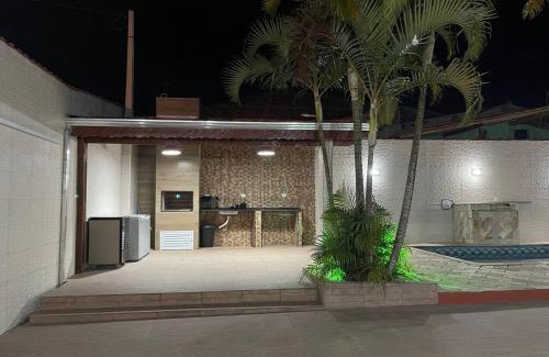 Itanhaem House | Pet-Friendly Oasis with Pool in Itanhaém - Rated 9.5/10