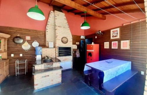 Ingleses Norte House | Relax at Casa com piscina ingleses with Pool and Pet Amenities