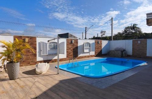 Matinhos House | Pet-Friendly Casa c piscina matinhos with Oceanfront Pool