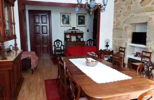 Valenca House | Private Pool Retreat in Valença - Rated 10/10 by Guests