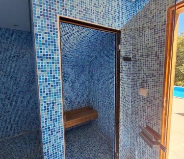 Parada de Bouro House | Relax at Casa com piscina privada e jacuzzi in Gerês