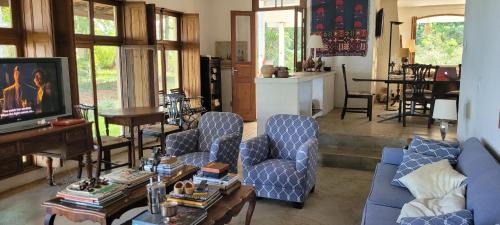Itatinga House | Beachfront Retreat with Pool and Ocean Views