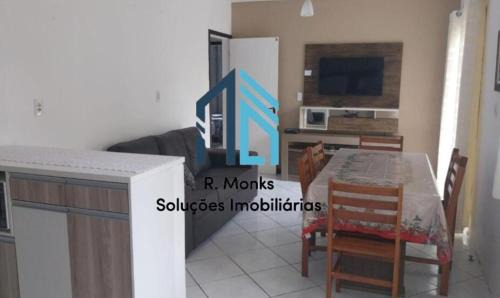 Ingleses Sul House | Beachside Retreat for 8 People, Steps from the Shore