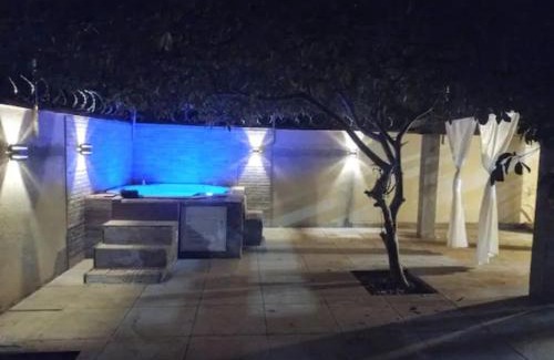 Chapada dos Guimaraes House | Relaxing Retreat with Spa, Hot Tub & Pet-Friendly Options