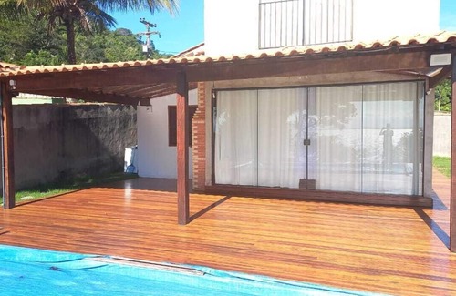 Arpoador House | Beachfront Retreat with Breathtaking Views and Family Amenities