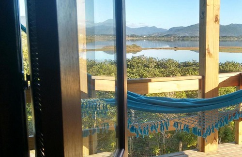 Ibiraquera House | Cozy Casa com Vista da Lagoa with Private Beach Access