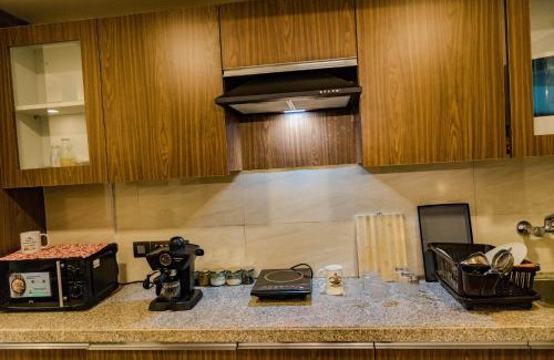 Bullawala Apartment | Top Rated Casa Comforta Studio - Pet Friendly & Family Fun