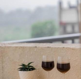 Bullawala Apartment | Top Rated Casa Comforta Studio - Pet Friendly & Family Fun