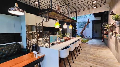 Anping House | Experience CASA CoMoDo: Family-Friendly Comfort Awaits