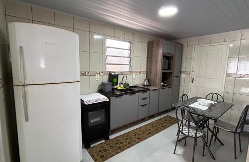 Governador Celso Ramos House | Pet-Friendly Casa Completa Near Palmas Beach & Ocean Views