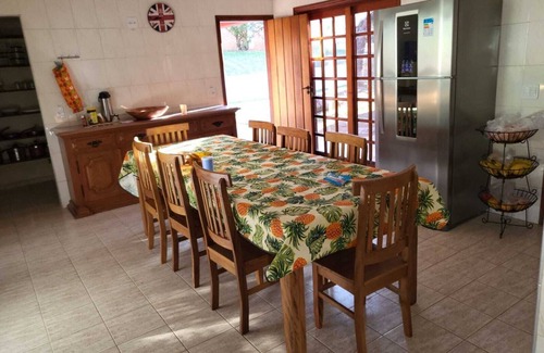 Tiete House | Relaxing Suites with Pool and Ocean Views Near Quadra Beach