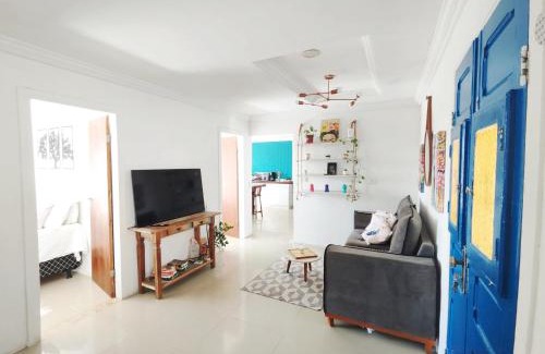 Ossos House | Ideal Getaway: Linda Casa Just 70m from the Beach