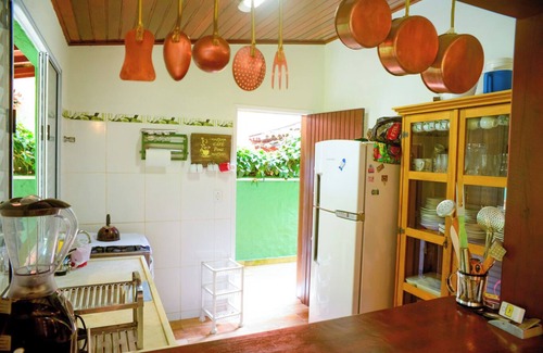 Boicucanga Beach House | Relaxing Retreat Near Boiçucanga Beach with Pool Access