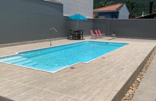 Alto Ribeirao House | Pet-Friendly Getaway with Pool at Casa Completa
