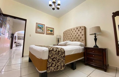 Comayagua House | Pet-Friendly Casa con Piscina in Comayagua - Rated 10/10