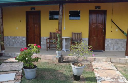 Prado House | Pet-Friendly Retreat: Casa Emídio Hospedaria Recanto da Rosa