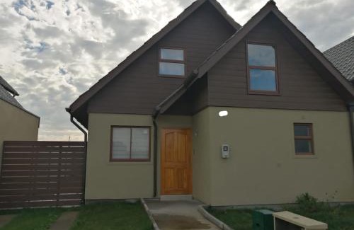 Los Angeles Villa | Family-Friendly Casa: Fully Equipped in Residential Area
