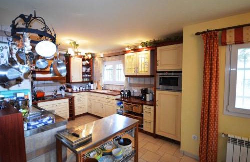 Sant Pere Pescador House | Casa Sabine: Poolside Retreat Near Costa Brava Beach