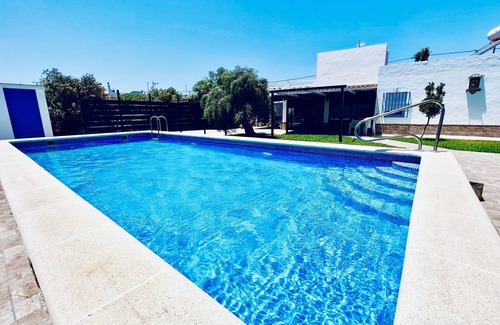 El Palmar Ski Chalet | Beachfront Casa con Encanto for Families and Pets
