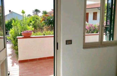 Piraino House | Cozy Casa Vacanza with Garden & Terrace Near the Sea