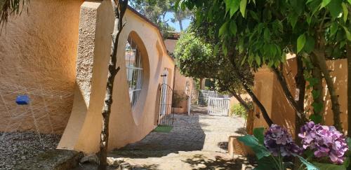 Palamos Villa | Relaxing Casa with Garden Just Steps from the Beach